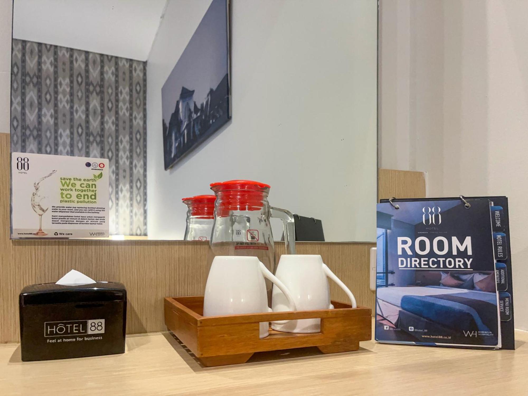 Hotel 88 Embong Malang Tunjungan Surabaya By Wh - Breakfast With The Best View On The Highest Floor And Strategic Location In The City Center Exterior photo