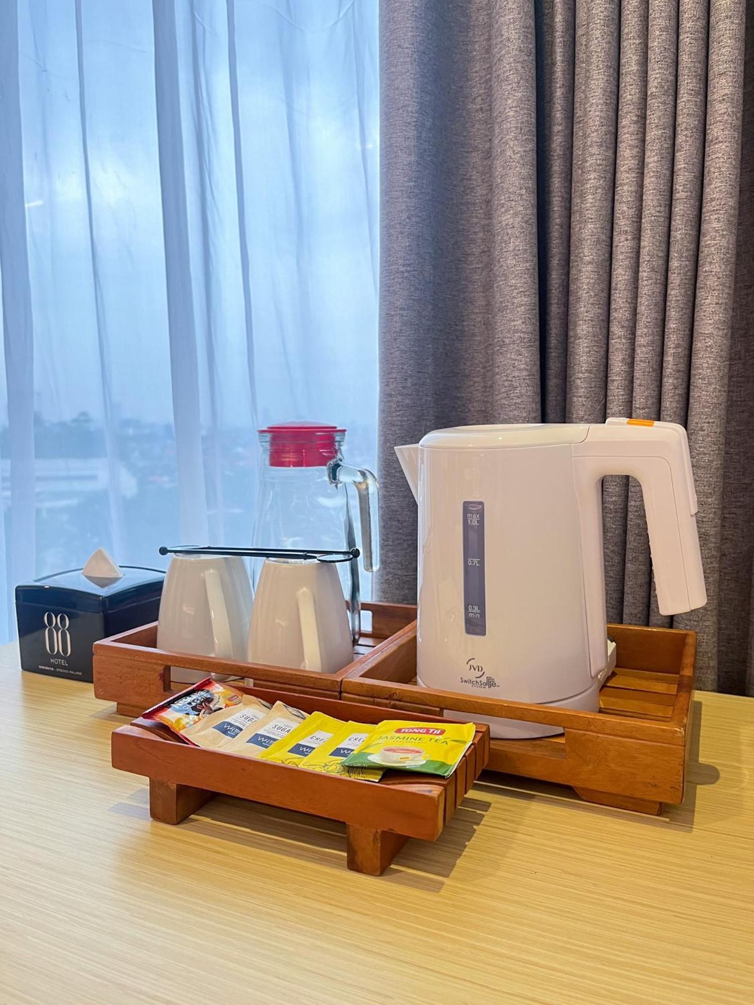 Hotel 88 Embong Malang Tunjungan Surabaya By Wh - Breakfast With The Best View On The Highest Floor And Strategic Location In The City Center Exterior photo