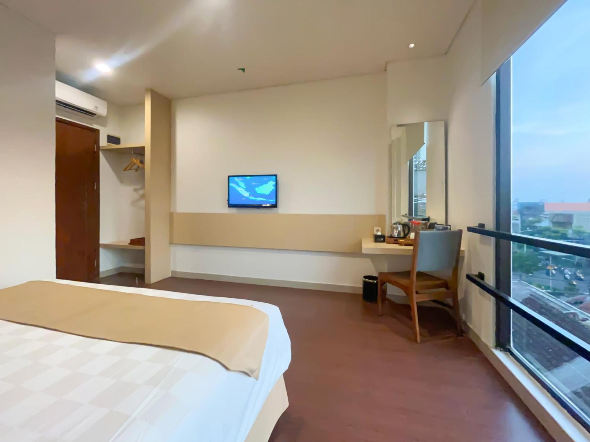 Hotel 88 Embong Malang Tunjungan Surabaya By Wh - Breakfast With The Best View On The Highest Floor And Strategic Location In The City Center Exterior photo