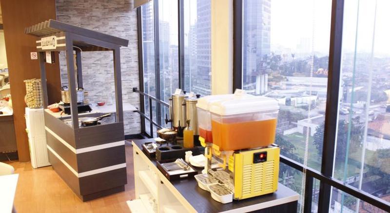 Hotel 88 Embong Malang Tunjungan Surabaya By Wh - Breakfast With The Best View On The Highest Floor And Strategic Location In The City Center Exterior photo